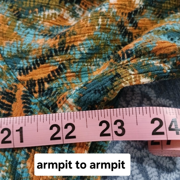 Democracy Women's High/Low Top With Braided Detail Size XLThis Democracy women's - Picture 6 of 11